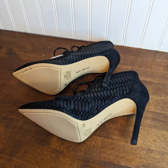 Gianni Bini Black Lace-Up Heels Size 10 - Picture 4 of 8